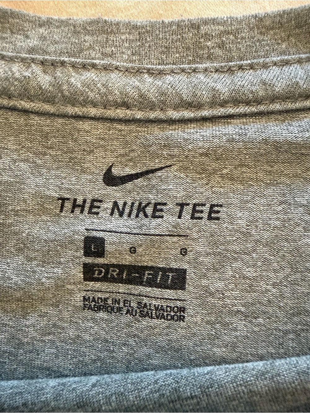 Nike Dri-FIT Youth Large Gray Athletic Training T-Shirt - Picture 2 of 3